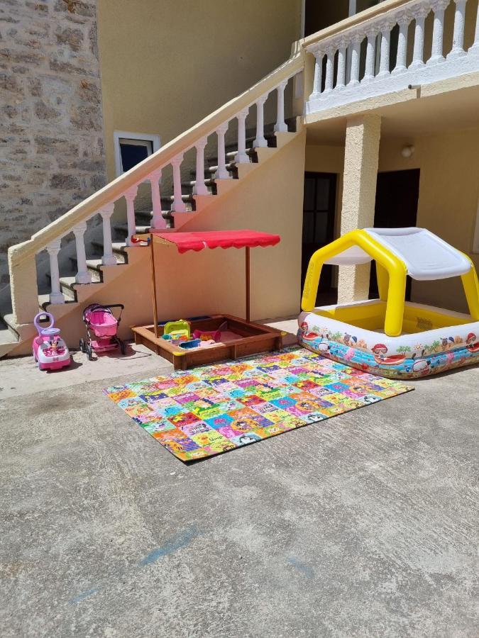 Apartmani Barbarosa Sveti Filip i Jakov Εξωτερικό φωτογραφία
