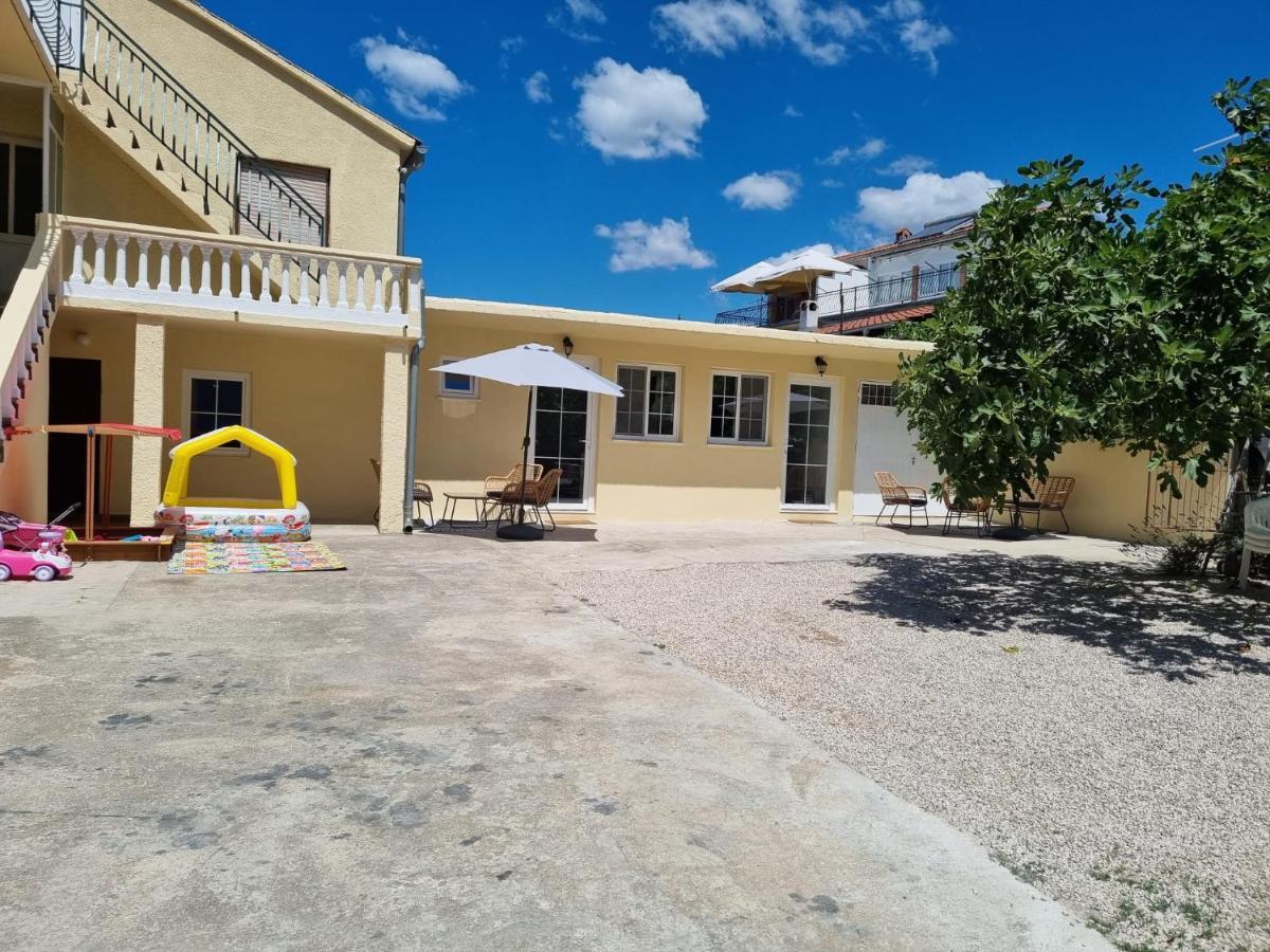 Apartmani Barbarosa Sveti Filip i Jakov Εξωτερικό φωτογραφία