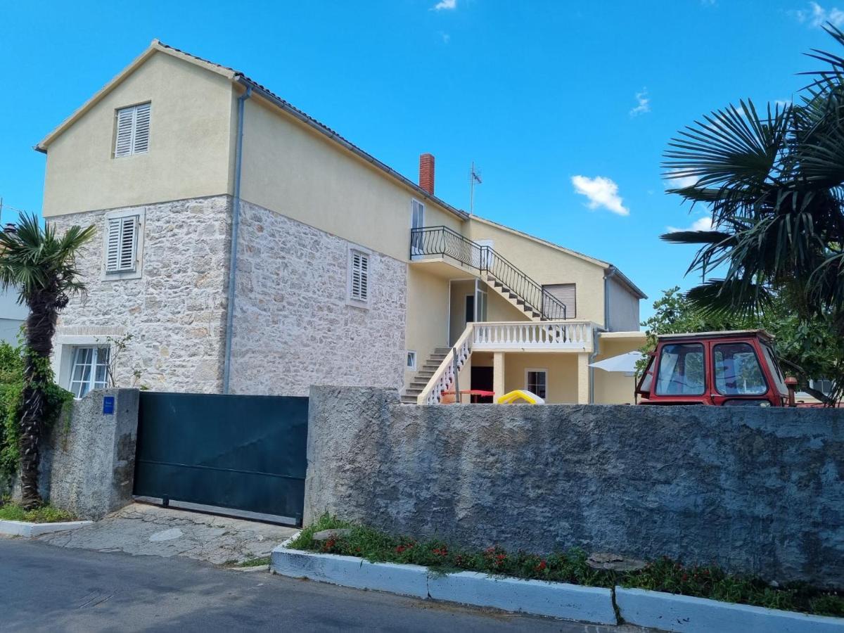 Apartmani Barbarosa Sveti Filip i Jakov Εξωτερικό φωτογραφία