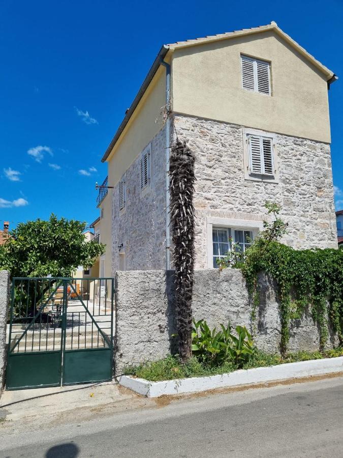 Apartmani Barbarosa Sveti Filip i Jakov Εξωτερικό φωτογραφία