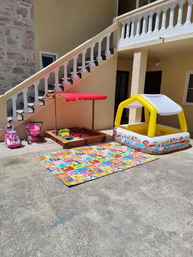 Apartmani Barbarosa Sveti Filip i Jakov Εξωτερικό φωτογραφία